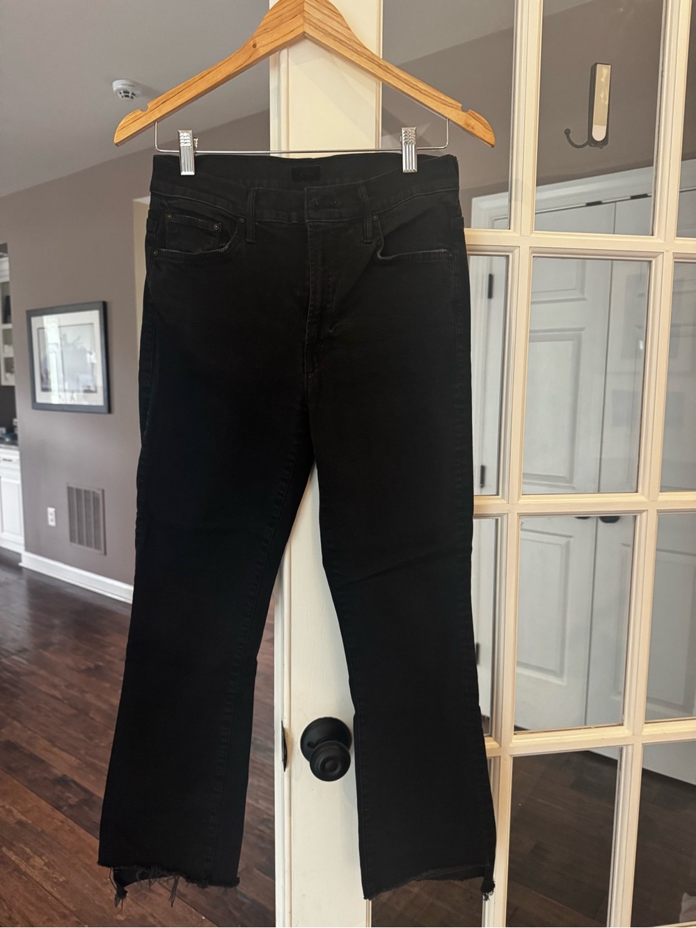 MOTHER The Insider Crop Step Fray Jeans in Not Guilty Black - Sz 29